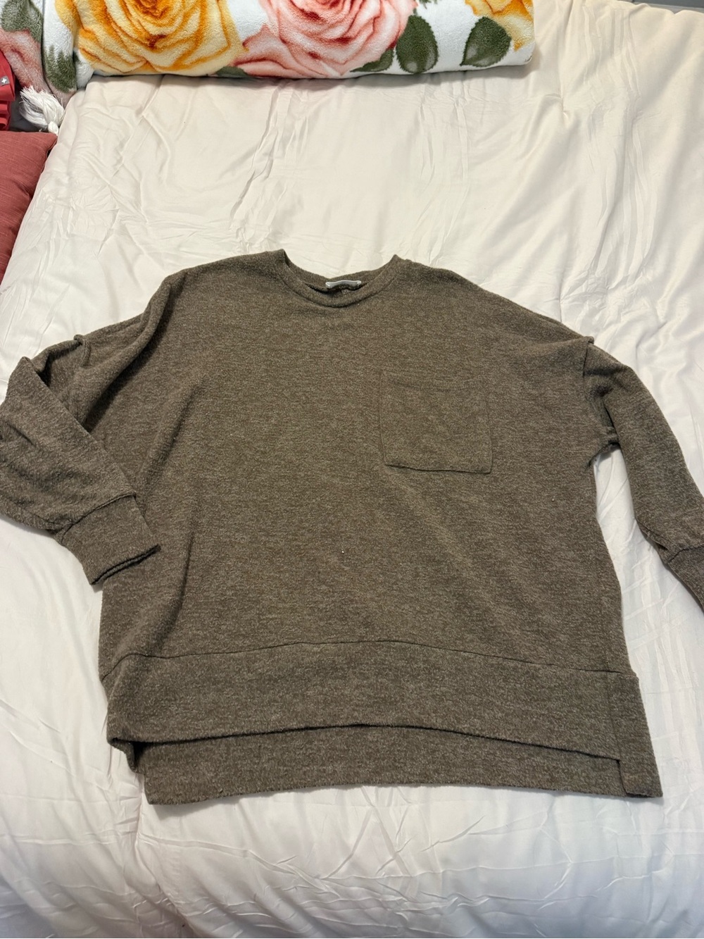 Women's Relaxed Crewneck Sweater with Chest Pocket - Brown Heather